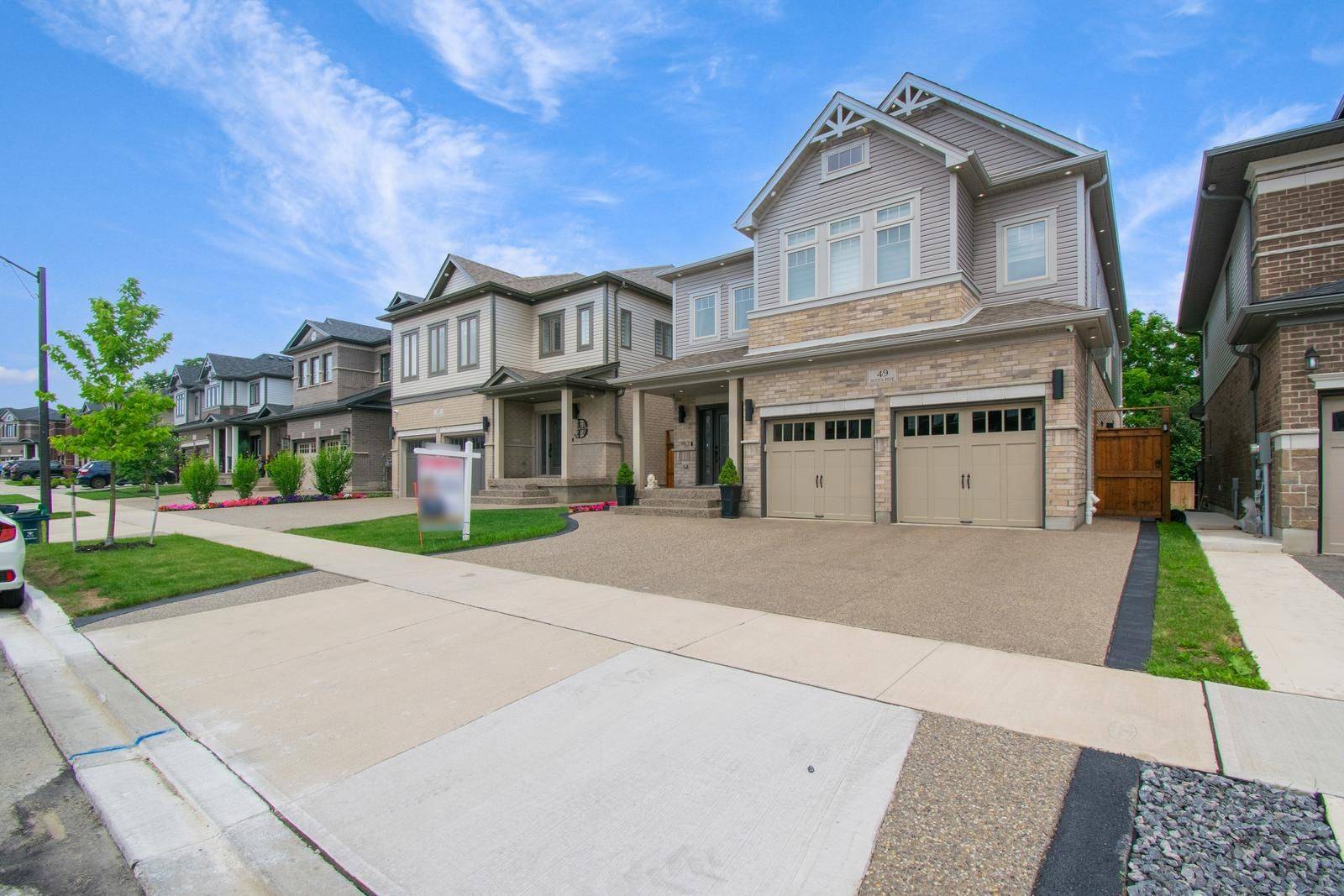 49 Scots Pine TRL, Kitchener, ON N2R 0N6