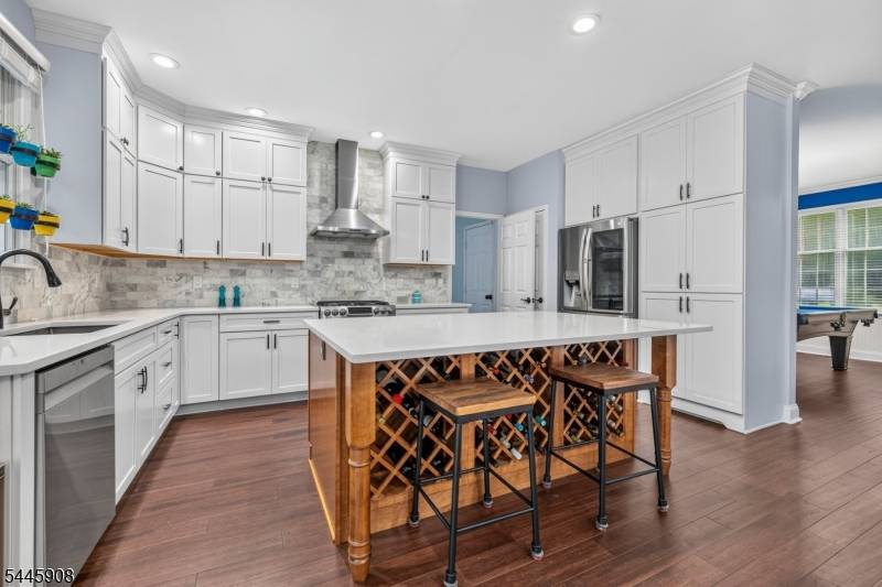 53 Highwood Rd, West Orange Twp., NJ 07052