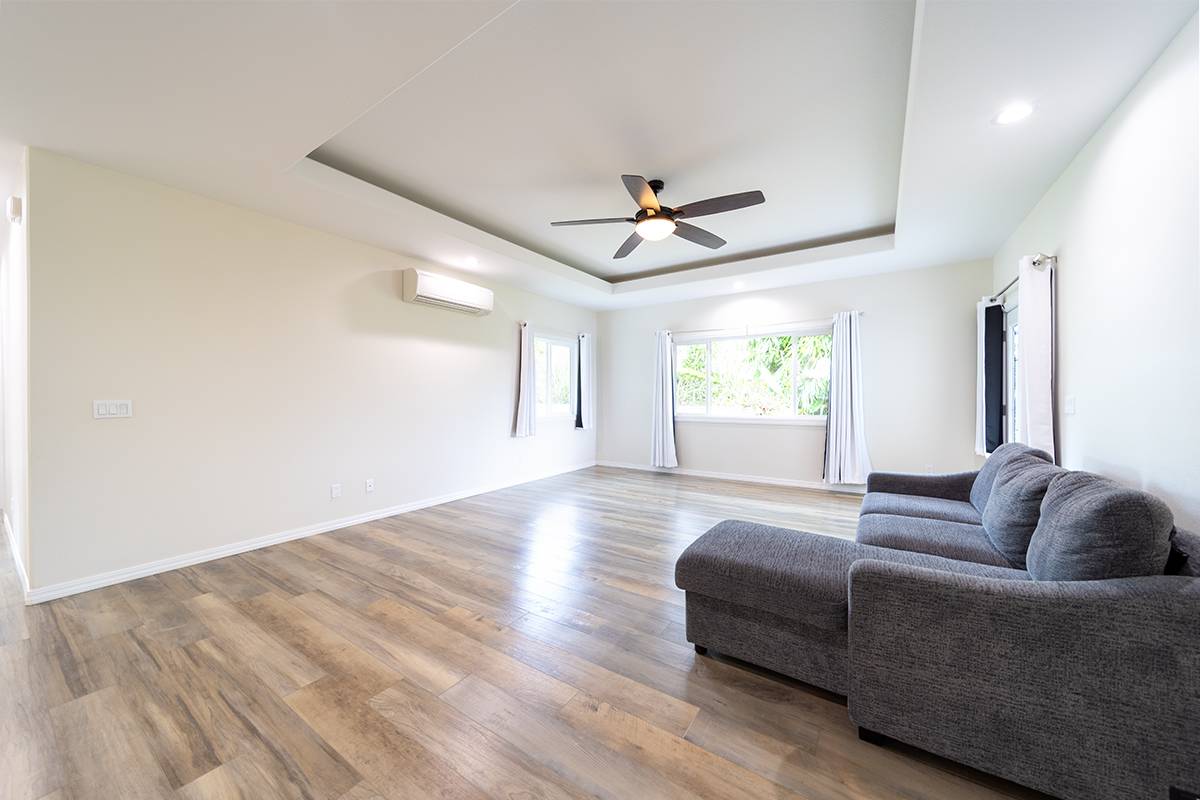 1673 KAUMANA DR, Hilo, HI 96720