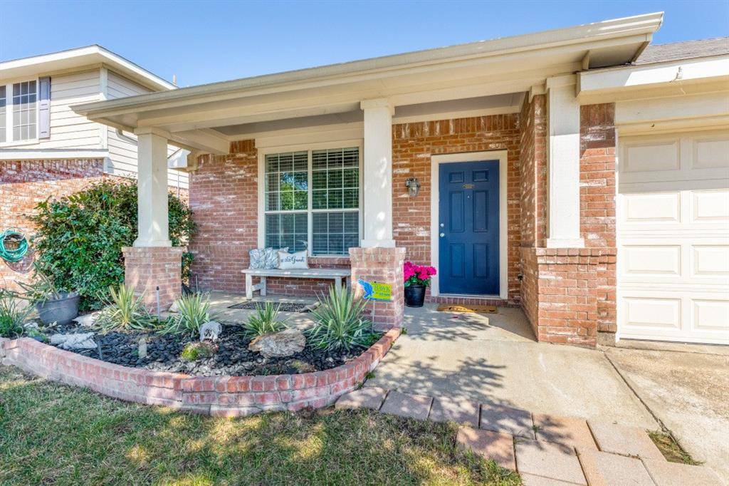 9217 Oldwest Trail, Fort Worth, TX 76131