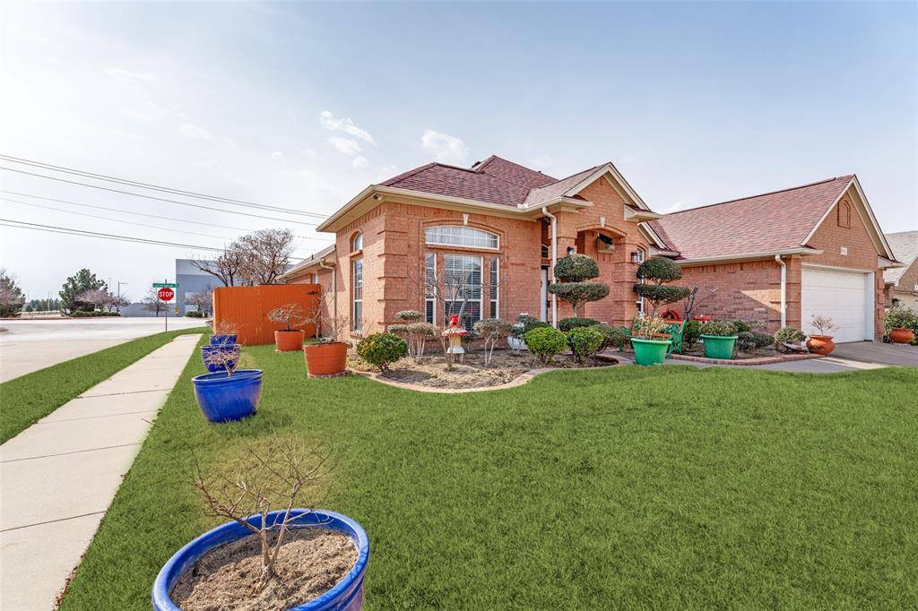 2720 Gray Rock Drive, Fort Worth, TX 76131