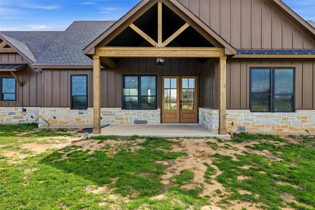 3988 Lake Valley Road, Sunset, TX 76270