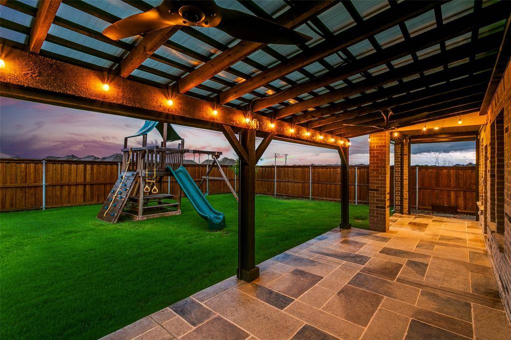 400 Acton Avenue, Fort Worth, TX 76131