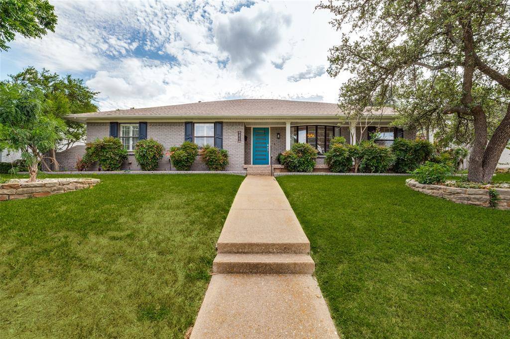 9421 Meadowknoll Drive, Dallas, TX 75243