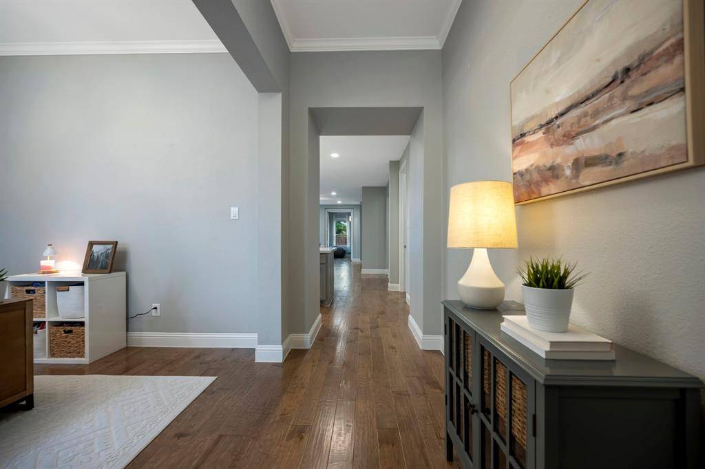 608 Bridgewater Road, Fort Worth, TX 76131