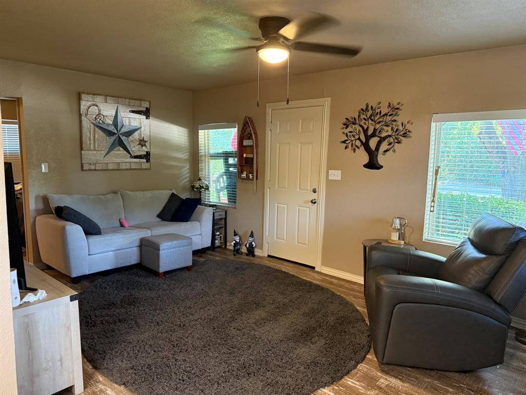 528 S Coppell Road, Coppell, TX 75019