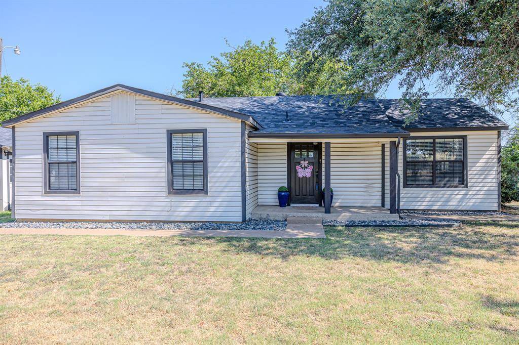 1813 Clear Lake Road, Weatherford, TX 76086