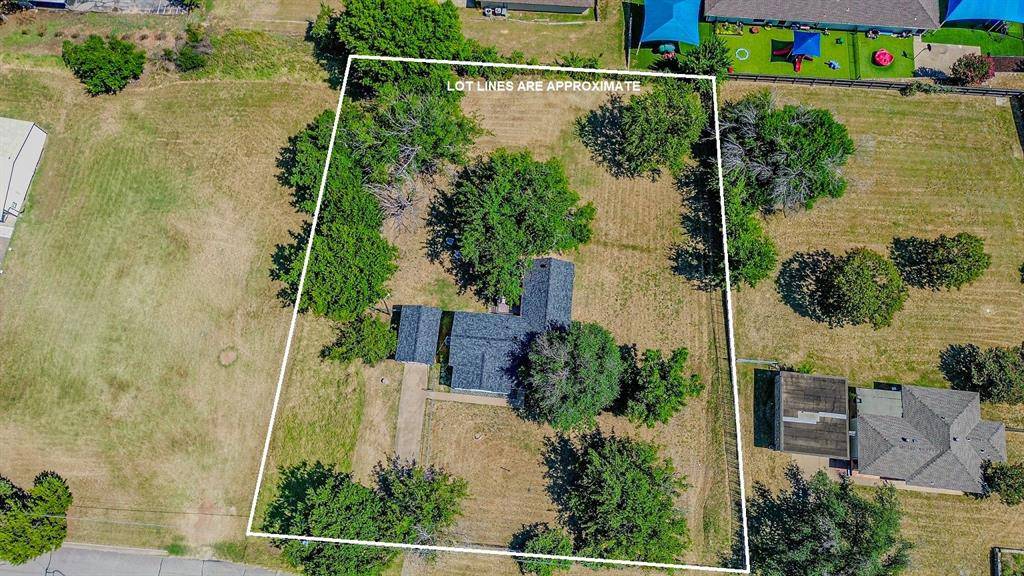 1813 Clear Lake Road, Weatherford, TX 76086
