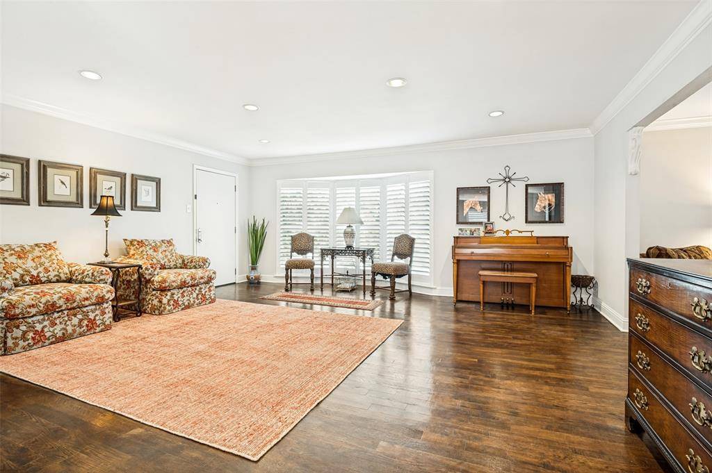 6345 Bandera Avenue #C, Dallas, TX 75225