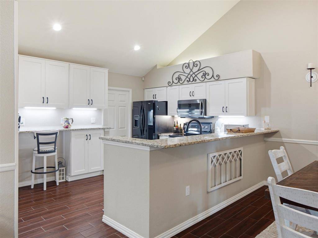 2305 Jennifer Lane, Bedford, TX 76021
