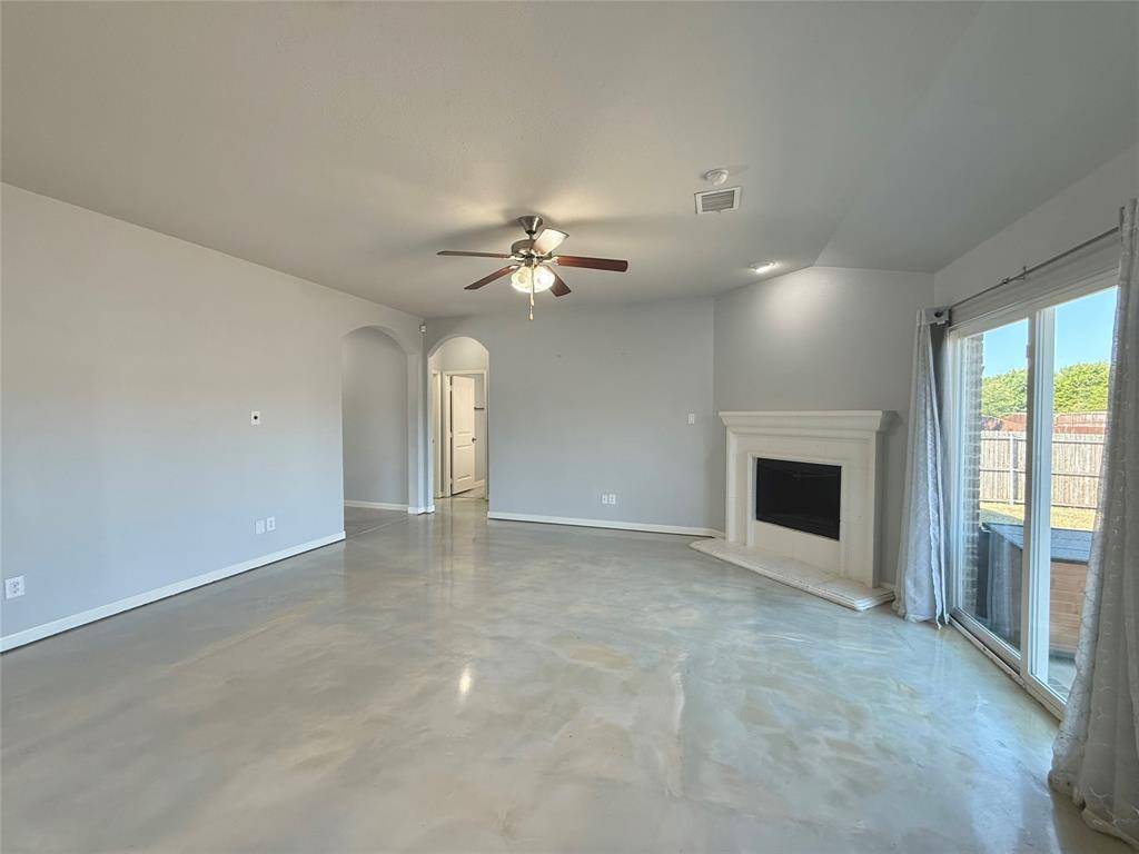 2126 Candace Drive, Lancaster, TX 75146