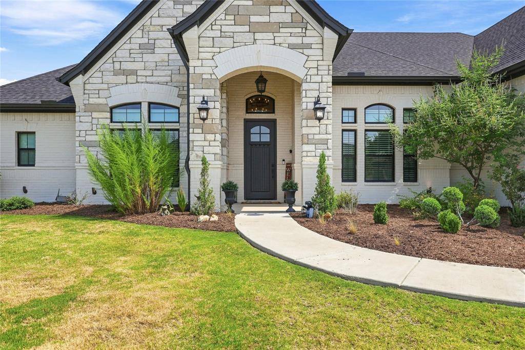1240 Crown Valley Drive, Weatherford, TX 76087