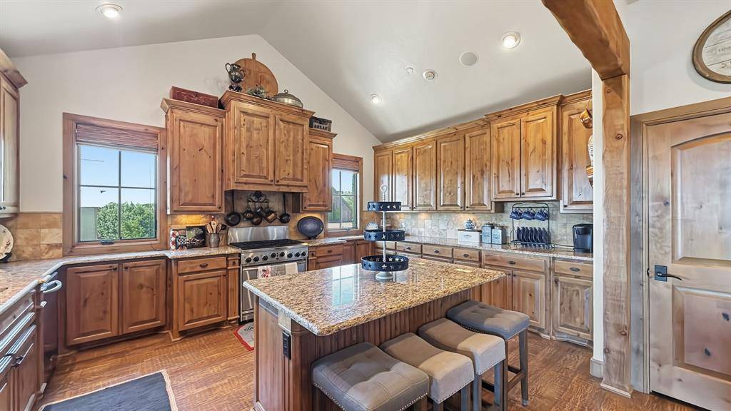 2033 Harbor Way #304, Possum Kingdom Lake, TX 76449