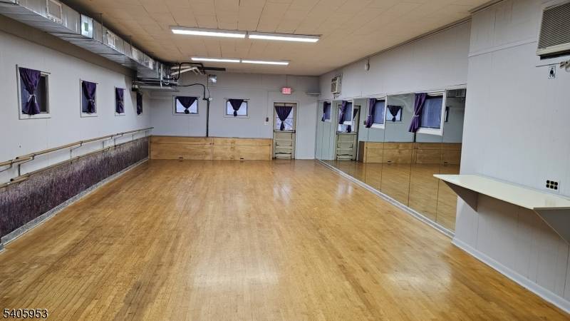 403 Broad St, Bloomfield Twp., NJ 07003