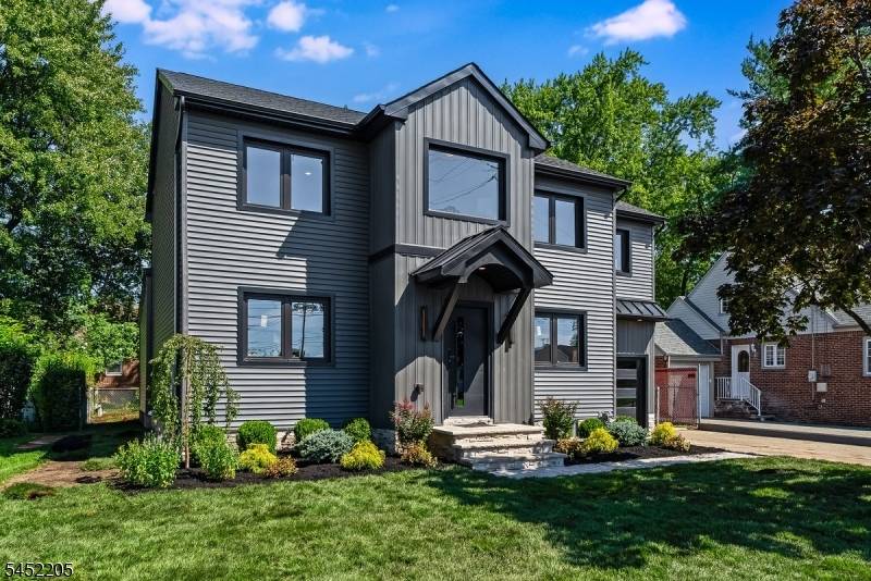 17-19 Berdan Ave, Fair Lawn Boro, NJ 07410