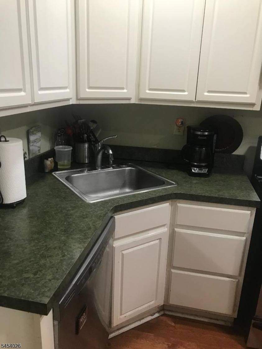 24 Montrose St, Newark City, NJ 07106