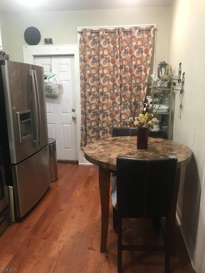 24 Montrose St, Newark City, NJ 07106