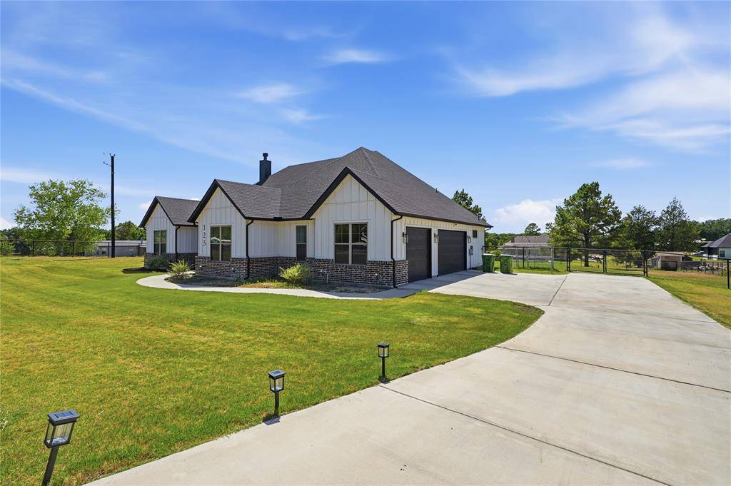 125 County Road 4865, Azle, TX 76020