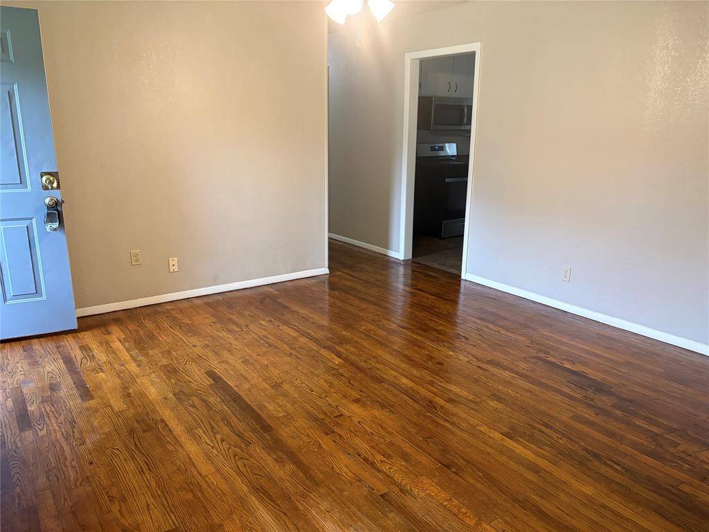 404 W Heron Street, Denison, TX 75020