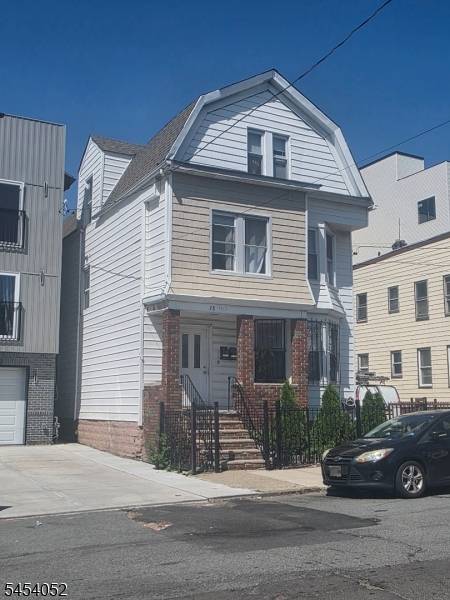 38 20Th Ave, Irvington Twp., NJ 07111