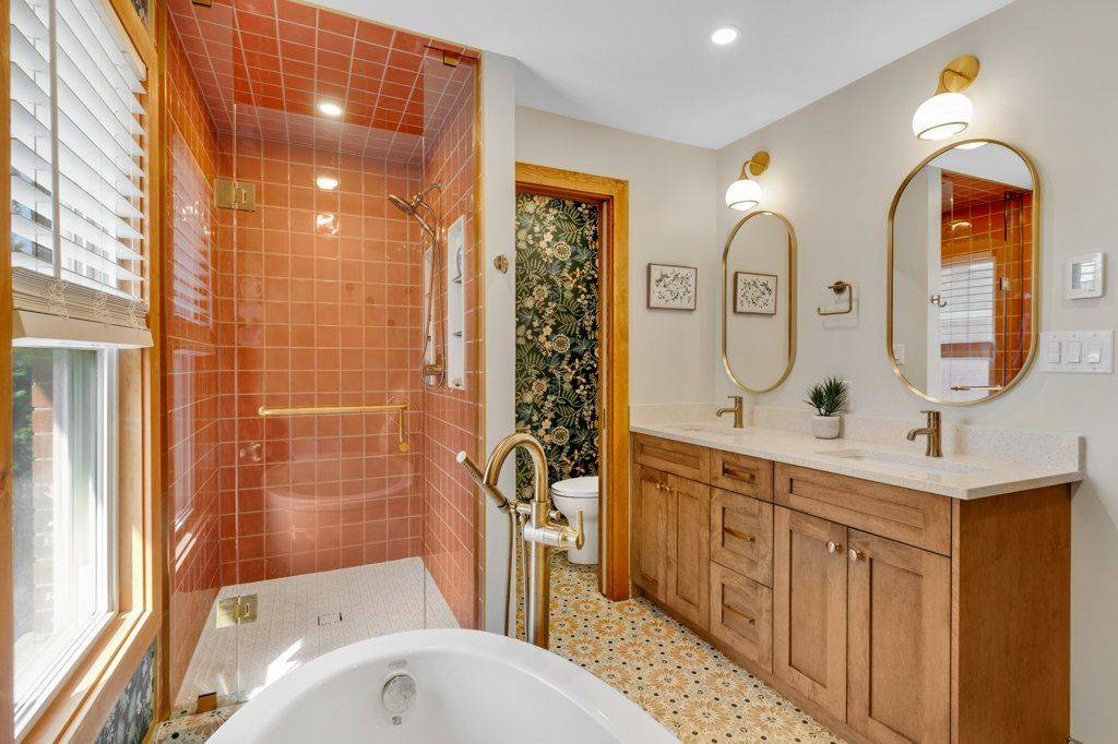 9 Wilbur ST N, Halton Hills, ON L7J 2C3