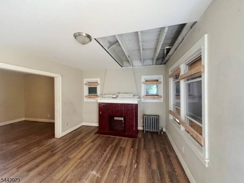 52 Olympic Ter, Irvington Twp., NJ 07111