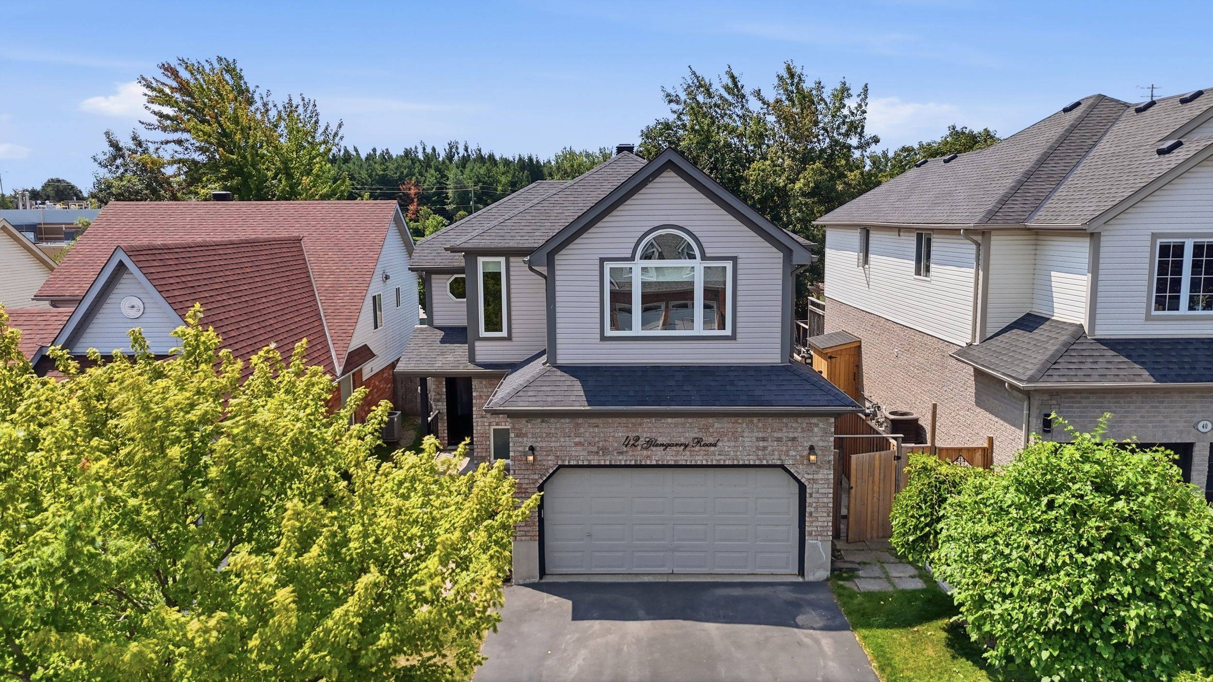 42 Glengarry RD, Orangeville, ON L9W 5A4