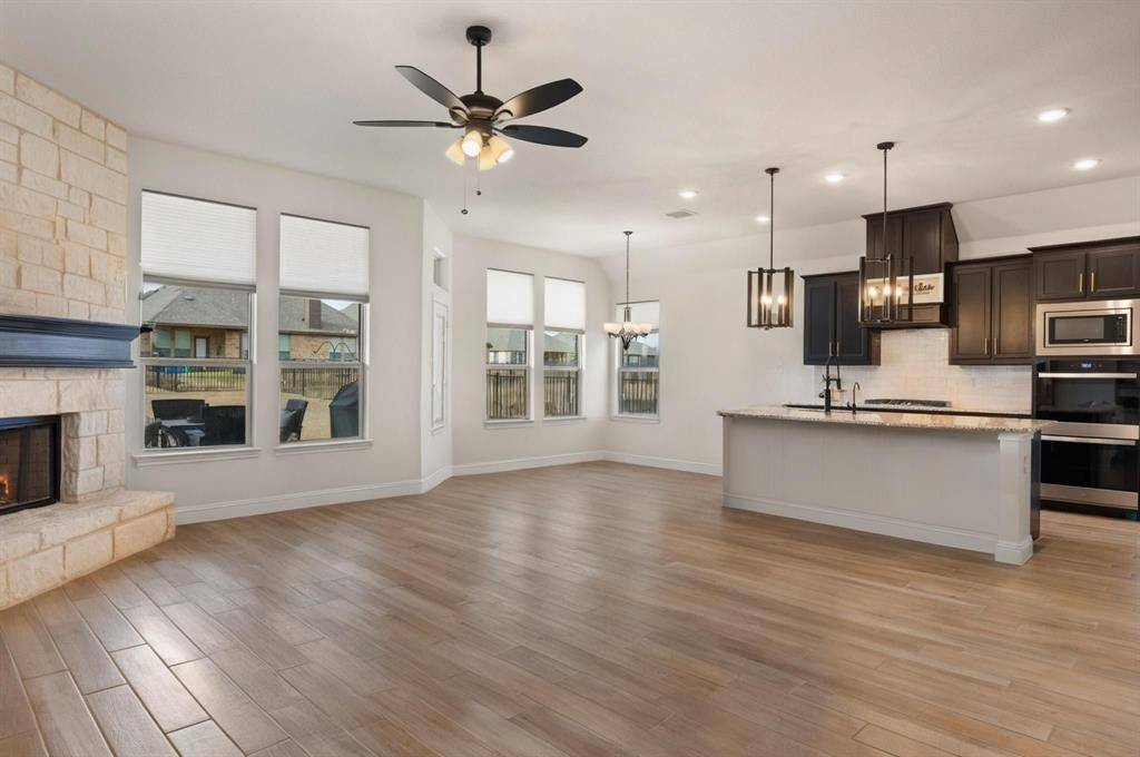 3165 Ferry Boat Lane, Granbury, TX 76049