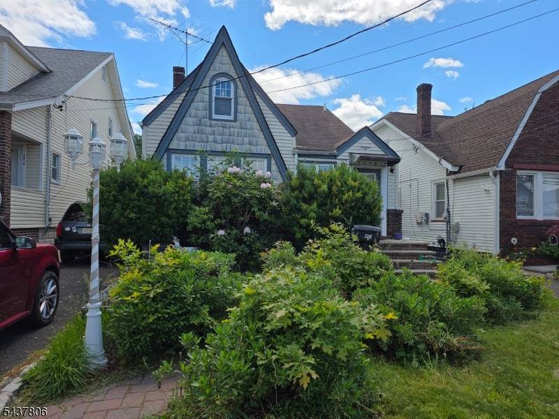 2218 Berwyn St, Union Twp., NJ 07083