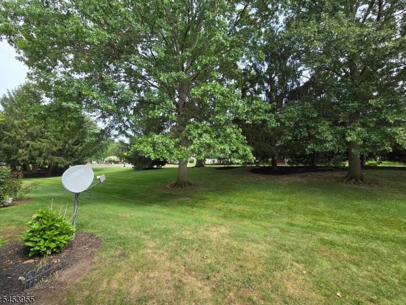 113 Gregory Ln, Franklin Twp., NJ 08823