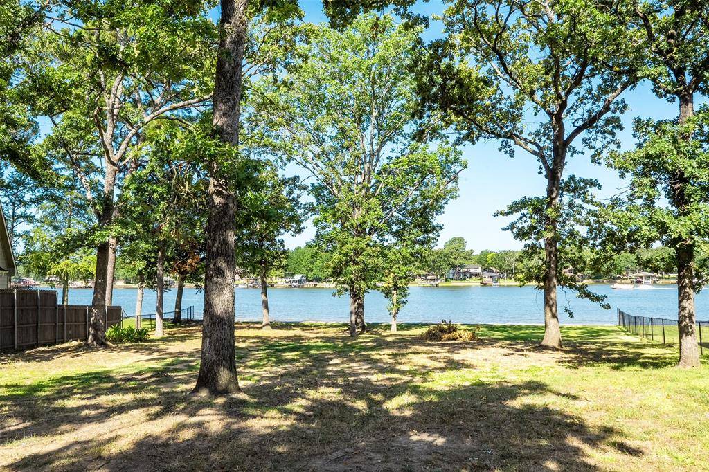 136 Anderson Lane, Mabank, TX 75156