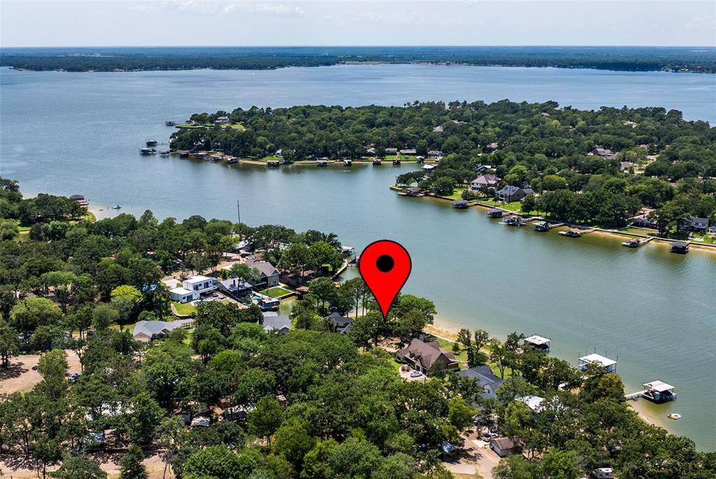 136 Anderson Lane, Mabank, TX 75156