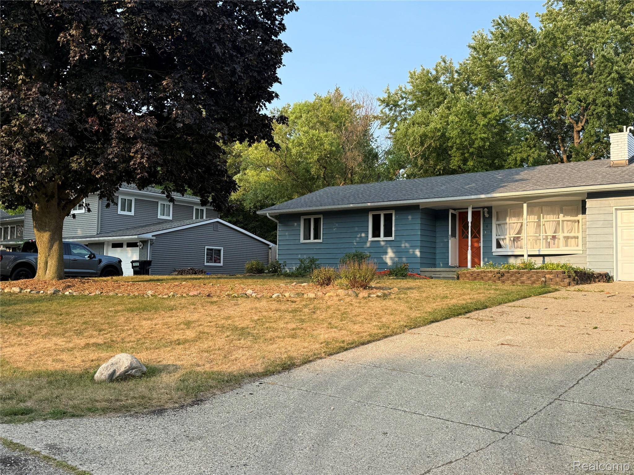 161 Edith ST, Oxford Charter Township, MI 48371