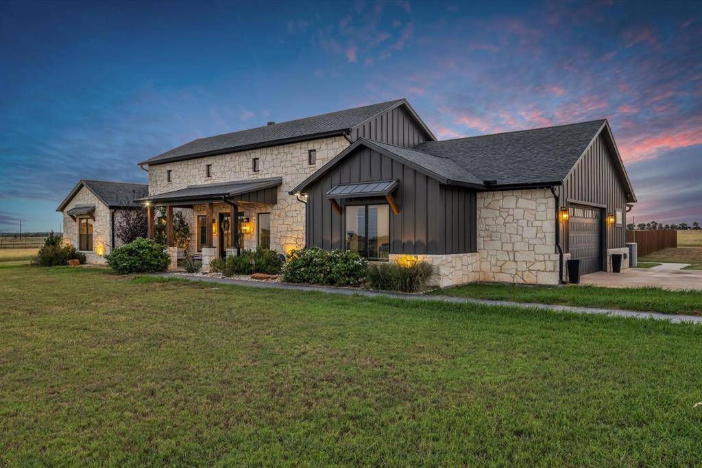 353 Willow Moon Ranch Road, Crawford, TX 76638