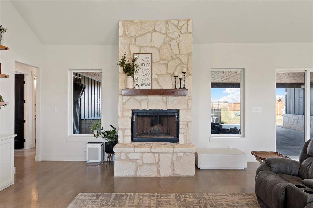 353 Willow Moon Ranch Road, Crawford, TX 76638