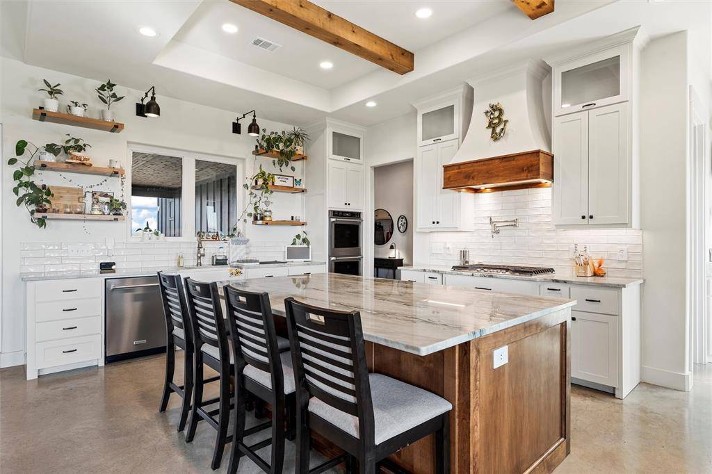 353 Willow Moon Ranch Road, Crawford, TX 76638