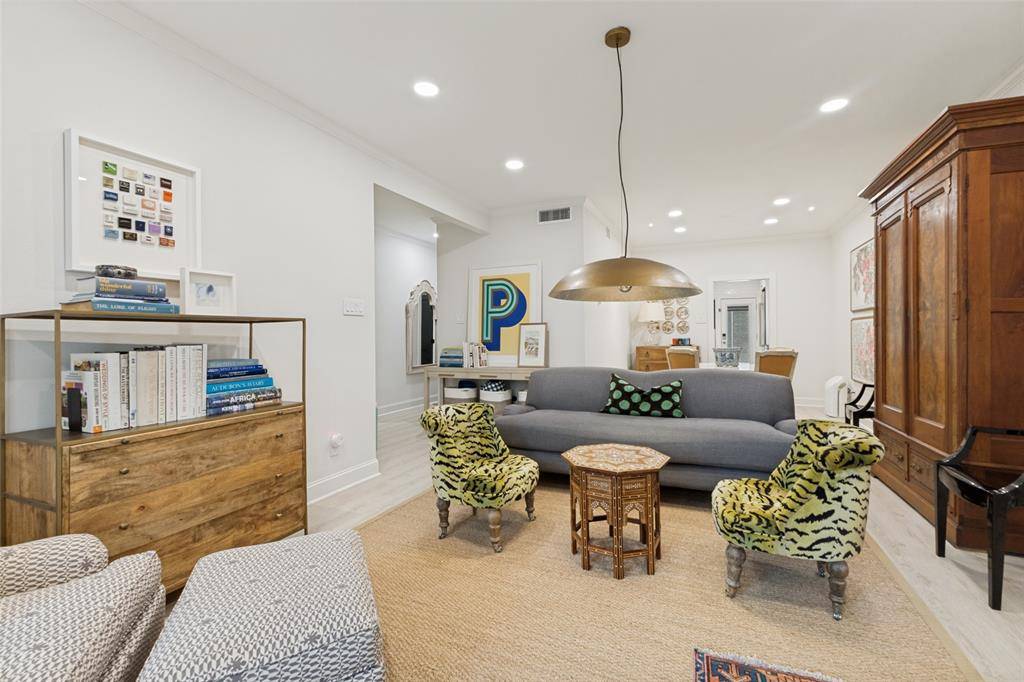 5820 Royal Lane, Dallas, TX 75230