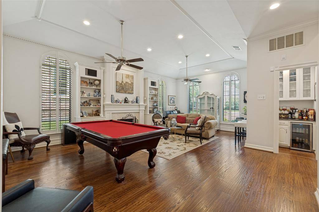 6822 Meadow Road, Dallas, TX 75230