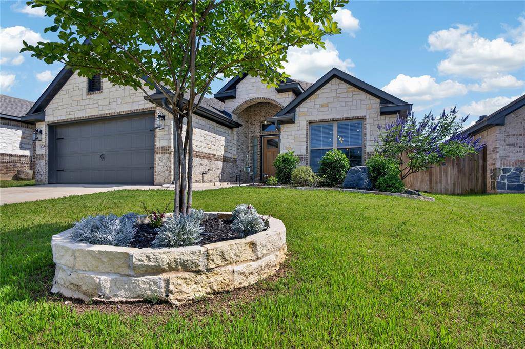 125 Maverick Lane, Pilot Point, TX 76258