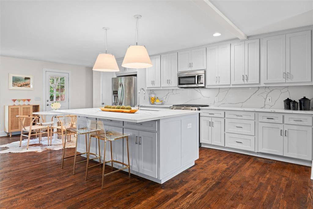 4041 Beechwood Lane, Dallas, TX 75220