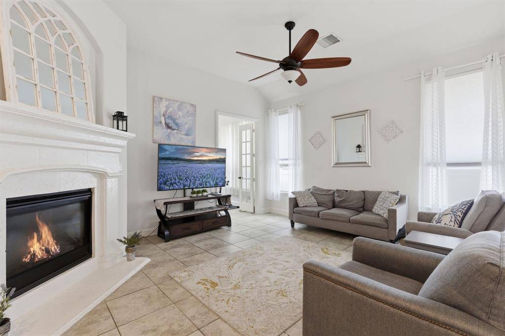 1408 Downing Drive, Aubrey, TX 76227