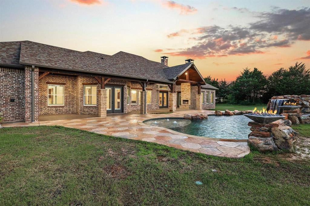 231 Geis Drive, Pottsboro, TX 75076