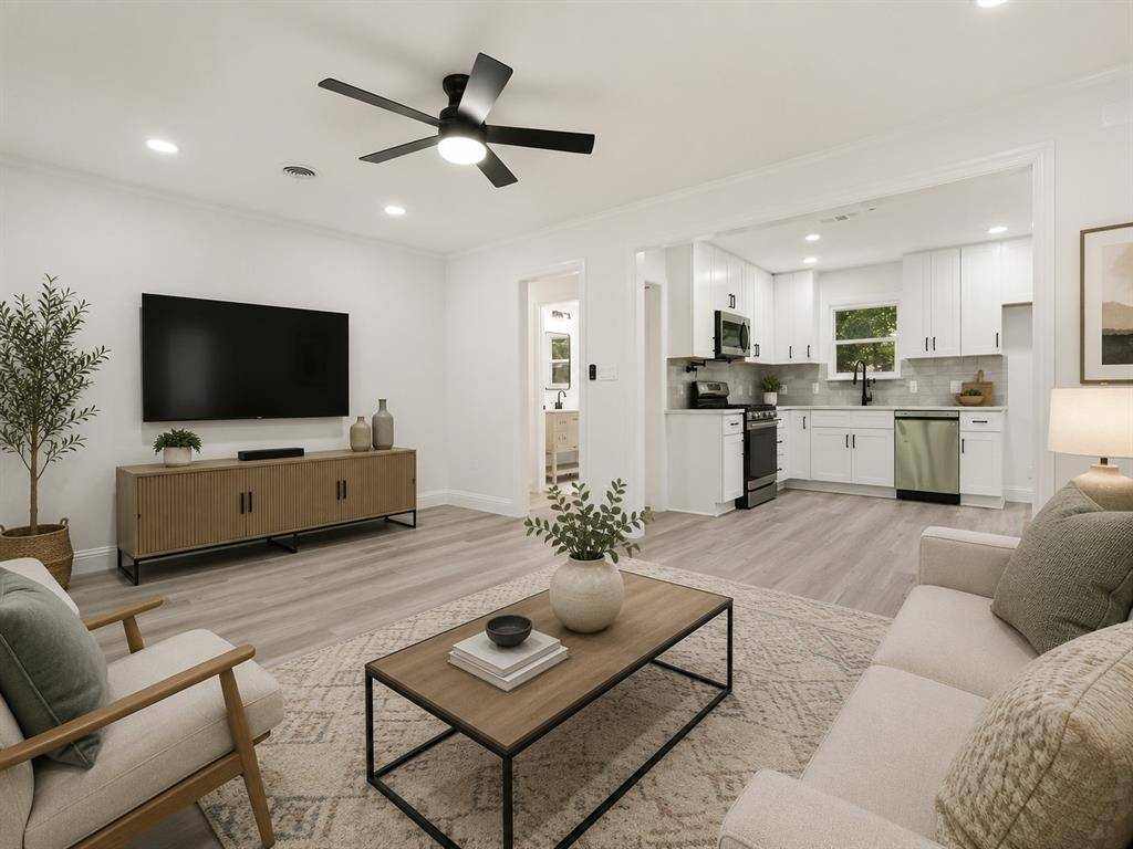 429 Harmon Road, Hurst, TX 76053