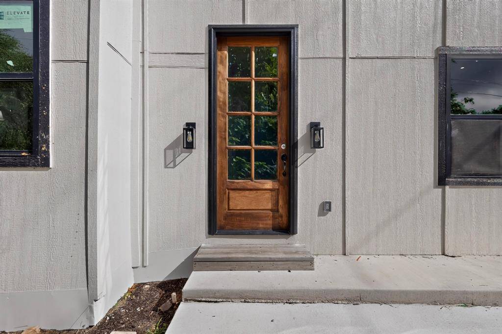 427 E 9TH ST Street, Dallas, TX 75203