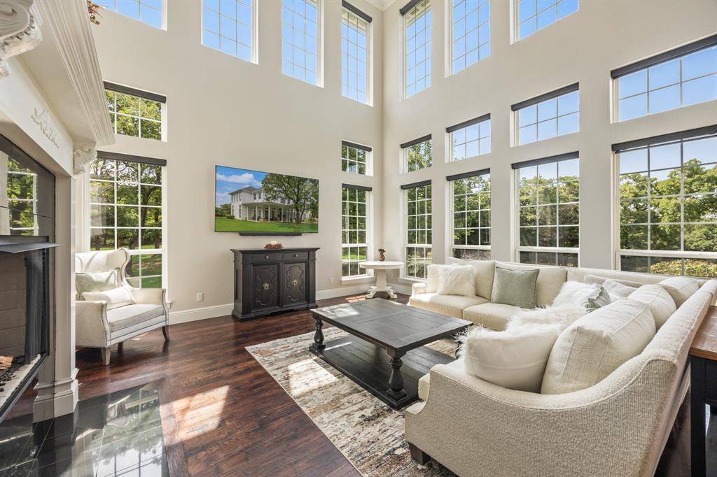 1619 Bloomfield Road, Valley View, TX 76272