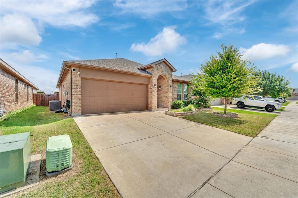 1129 Metaline Trail, Fort Worth, TX 76177