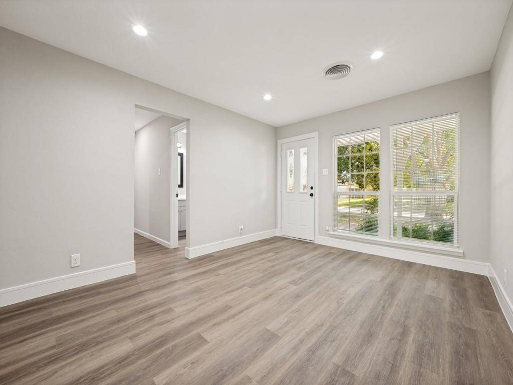 2915 Hollandale Lane, Farmers Branch, TX 75234