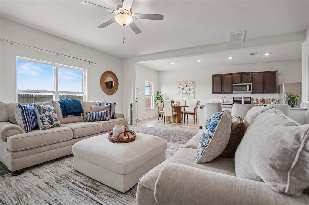 125 Sammy Fowler Avenue, Venus, TX 76084