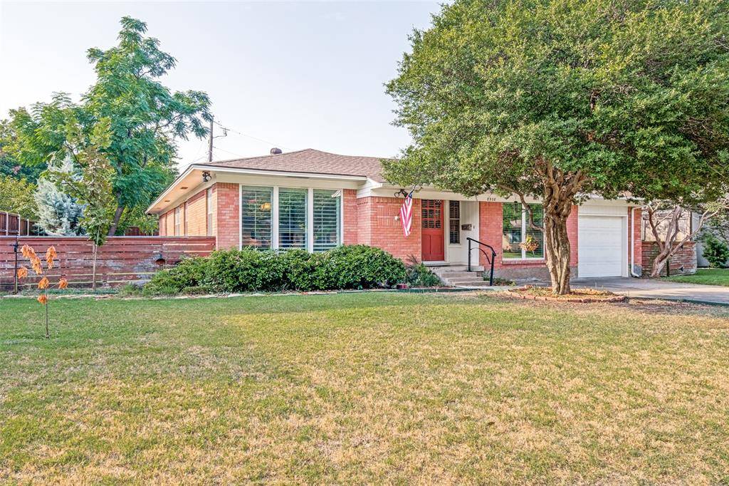 8938 Lockhaven Drive, Dallas, TX 75238