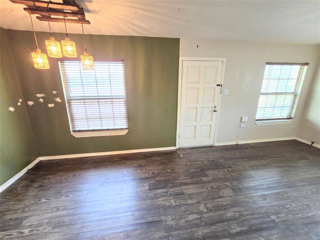 3103 Elsie Faye Heggins Street, Dallas, TX 75215